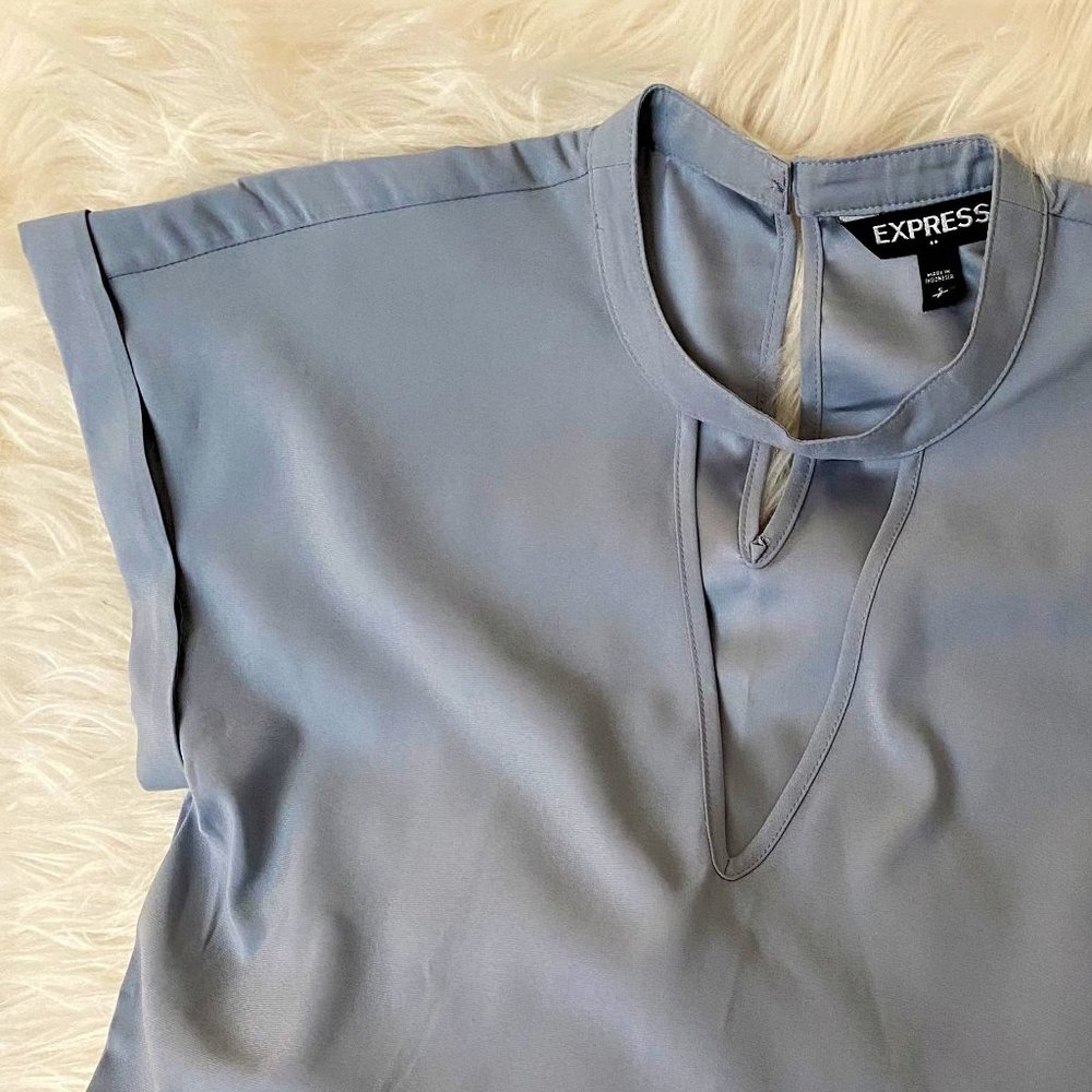 NWOT Express Grey V Neck Keyhole Shirt